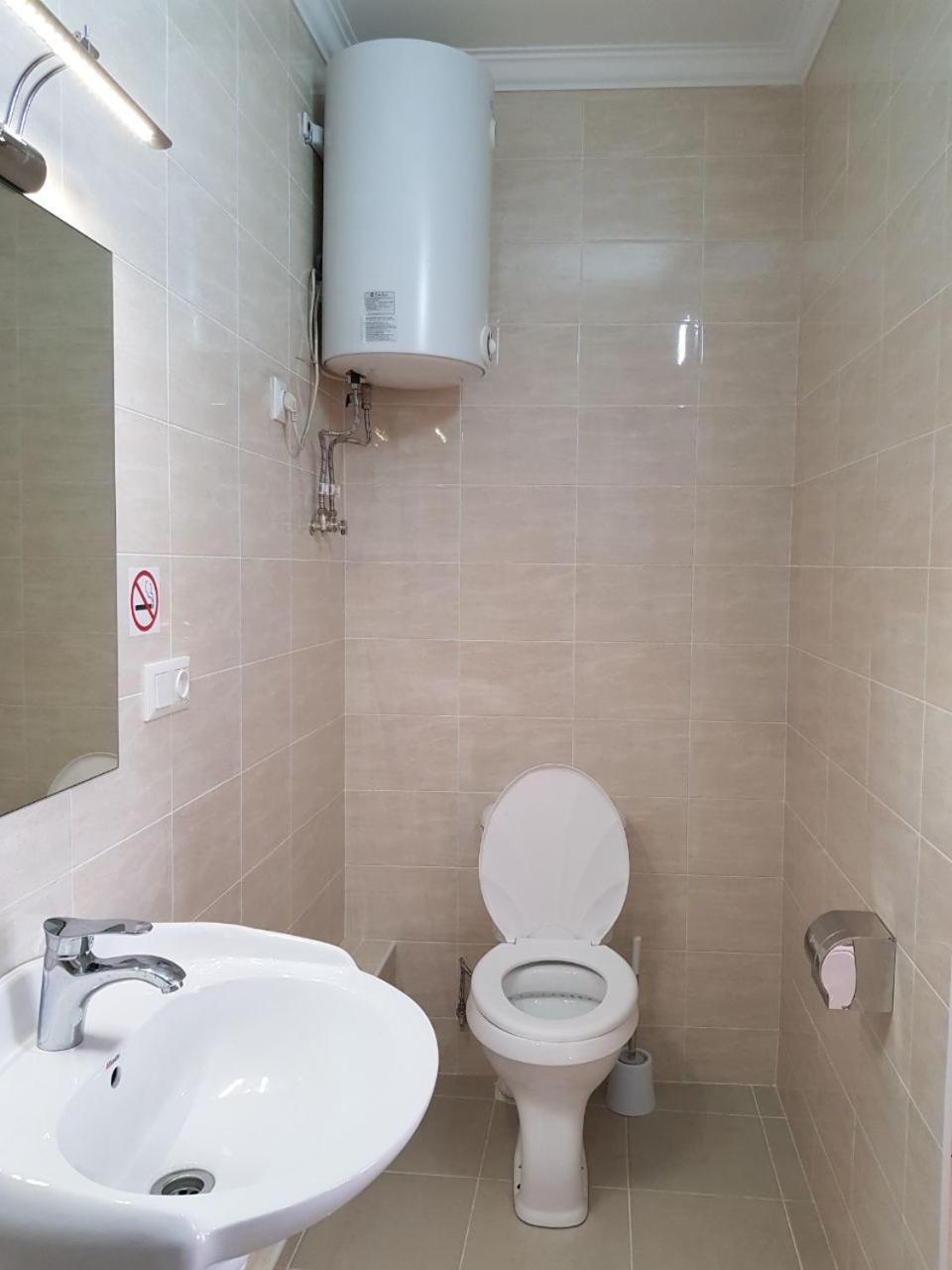 Sky Hotel Бішкек Екстер'єр фото