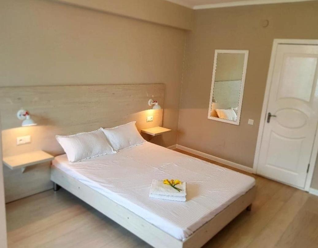 Sky Hotel Бішкек Екстер'єр фото